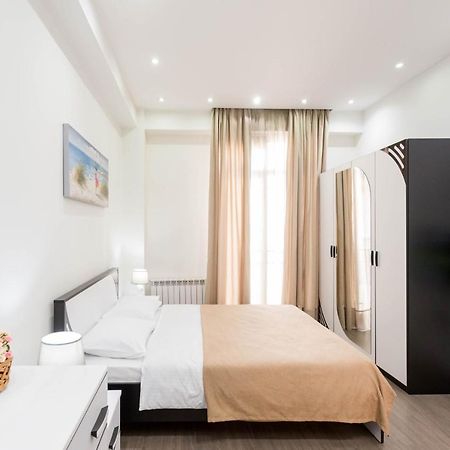 Apartment In The City Center Lll Tbilisi Exterior photo
