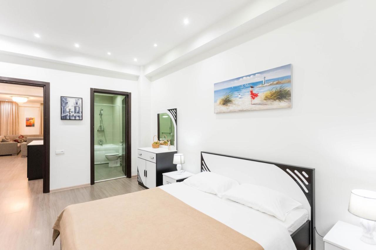 Apartment In The City Center Lll Tbilisi Exterior photo